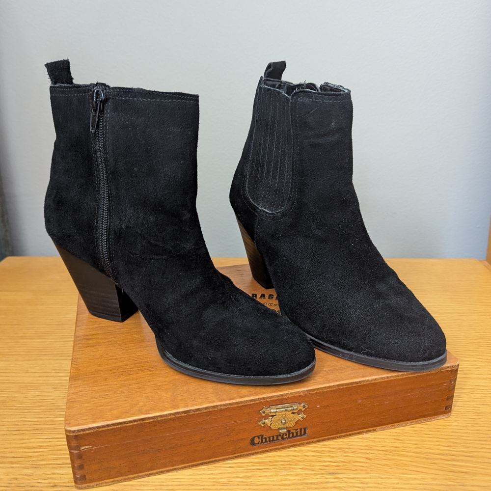 Nine West Black Ankle Booties Suede Chelsea